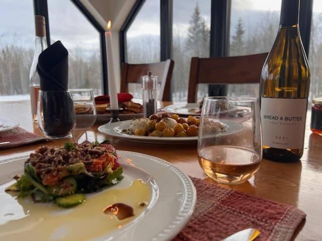 Mount Logan Ecolodge & Retreat Center Haines Junction Esterno foto