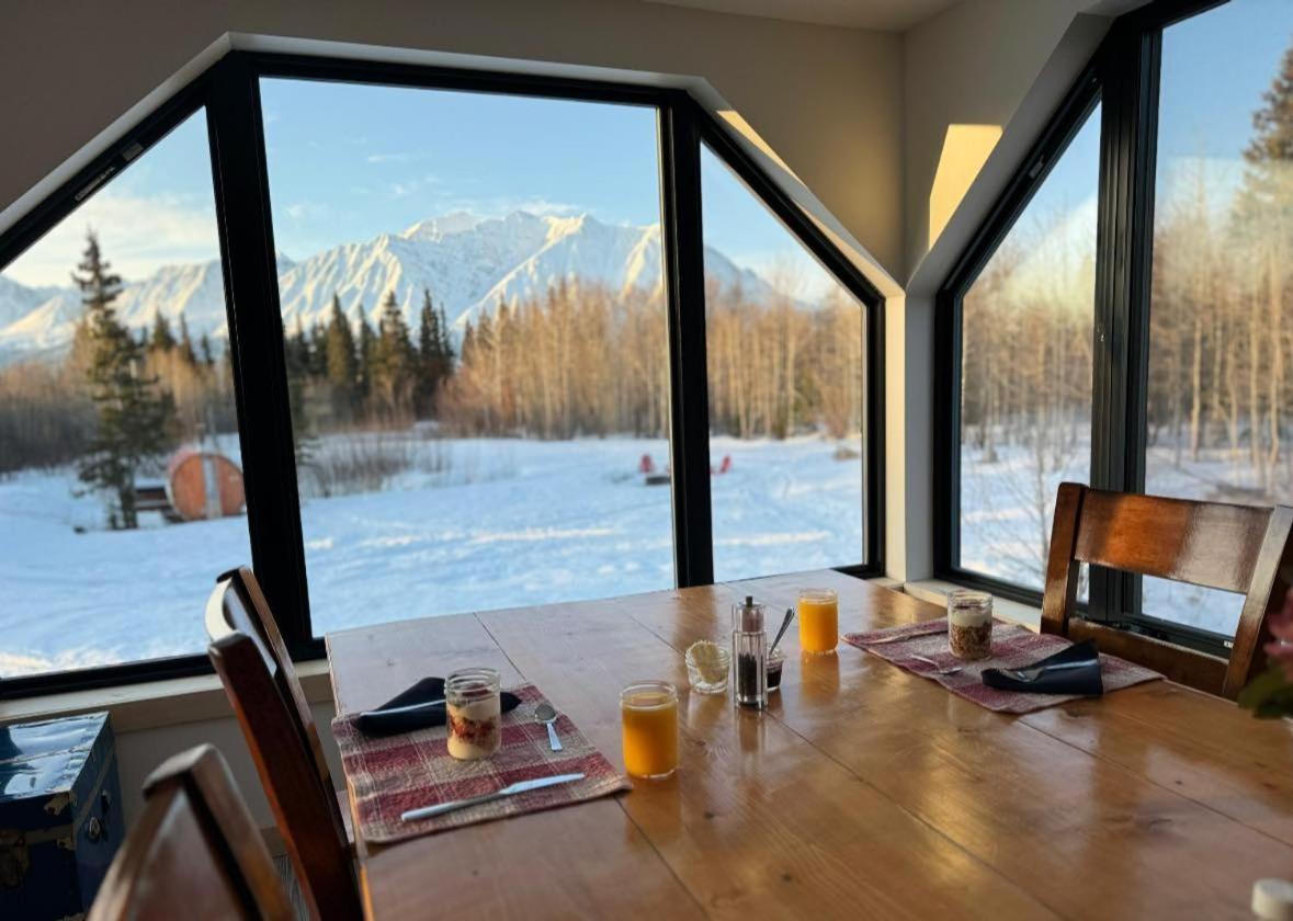 Mount Logan Ecolodge & Retreat Center Haines Junction Esterno foto