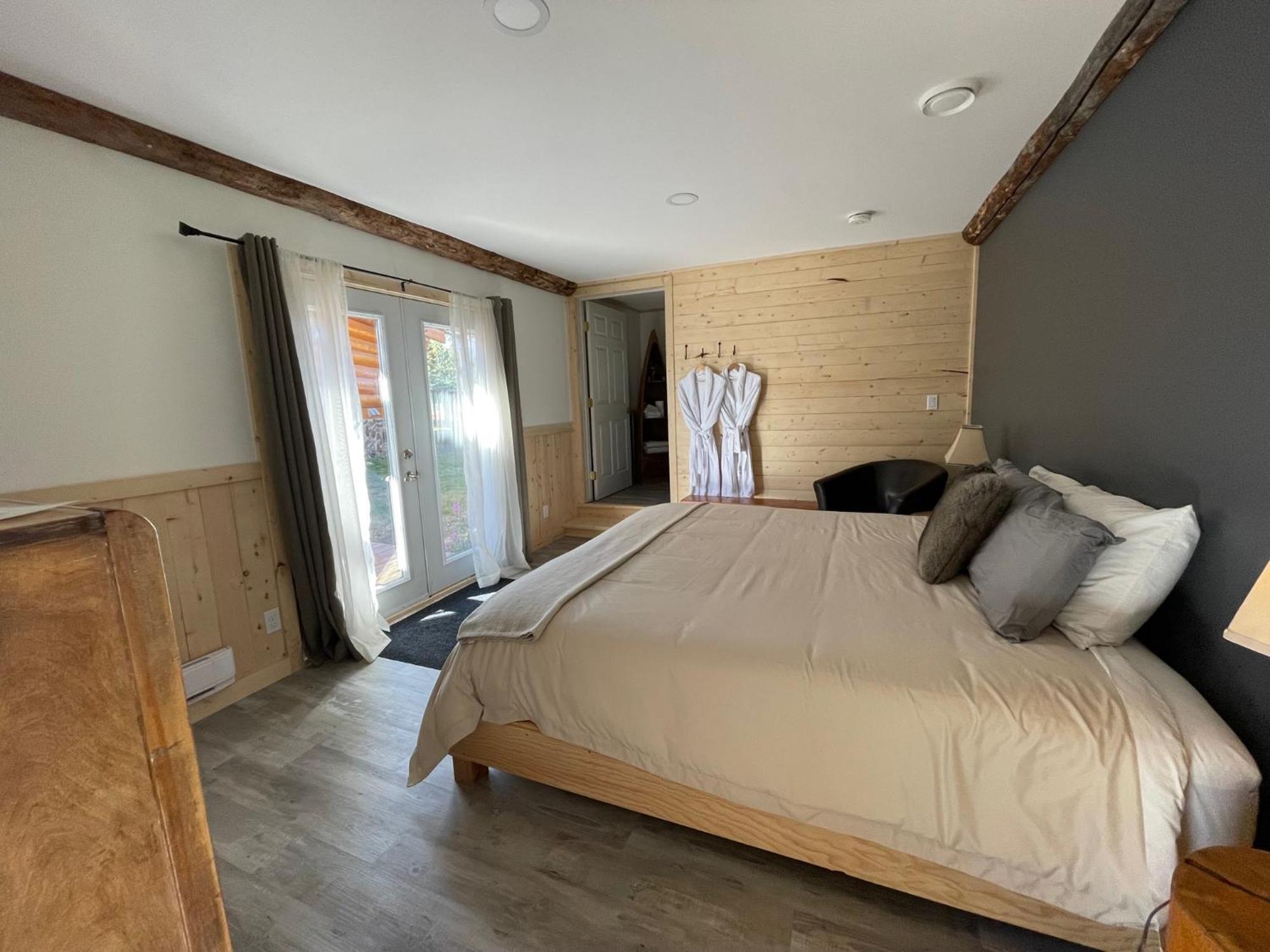 Mount Logan Ecolodge & Retreat Center Haines Junction Esterno foto