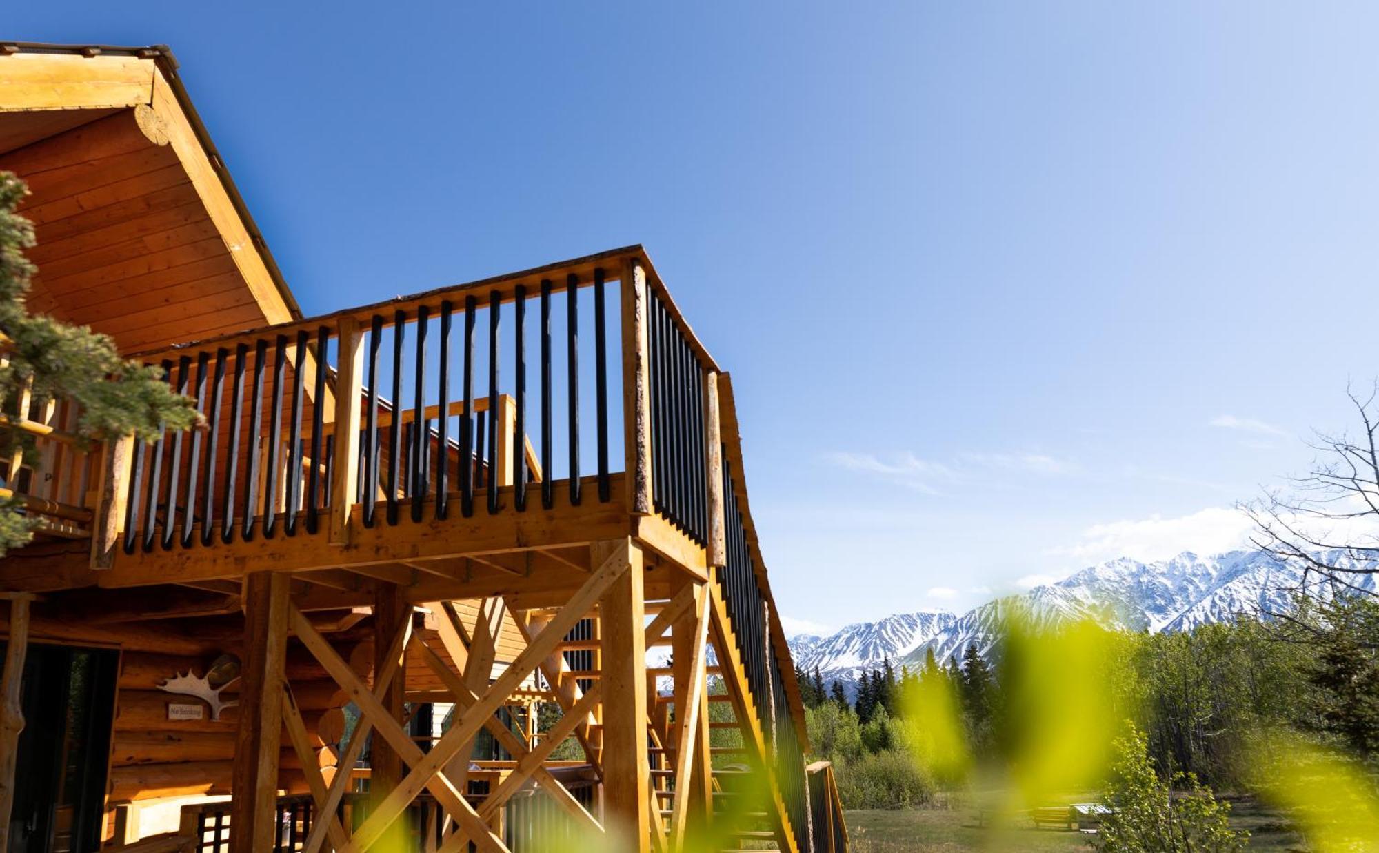 Mount Logan Ecolodge & Retreat Center Haines Junction Esterno foto